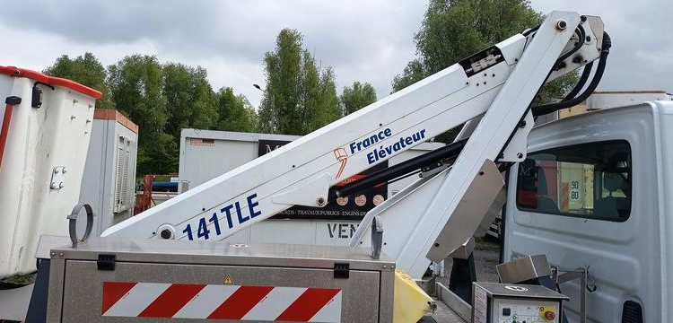 IVECO DAILY 35S14 NACELLE FRANCE ELEVATEUR 141TLE – 12 METRES – DIESEL – 500 HEURES BLANC FT-331-NQ