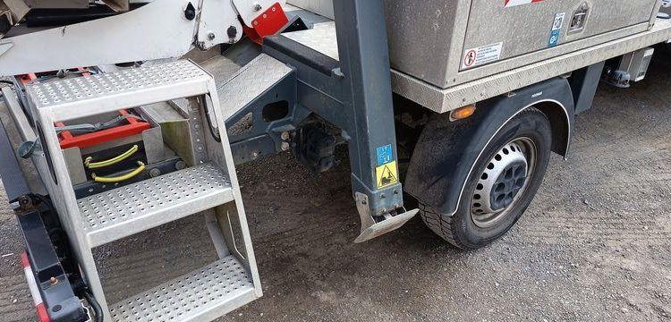 IVECO DAILY 35S14 NACELLE FRANCE ELEVATEUR 141TLE – 12 METRES – DIESEL – 500 HEURES BLANC FT-331-NQ