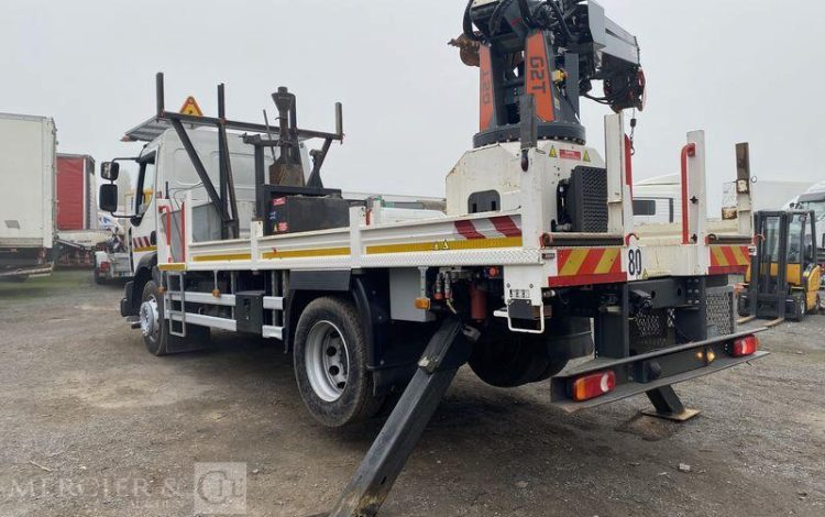 RENAULT CAMION FOREUSE + TARIERE GAMME D250 / DTI8 DIESEL – 4X2 – PTAC 13T BLANC FW-720-ZL