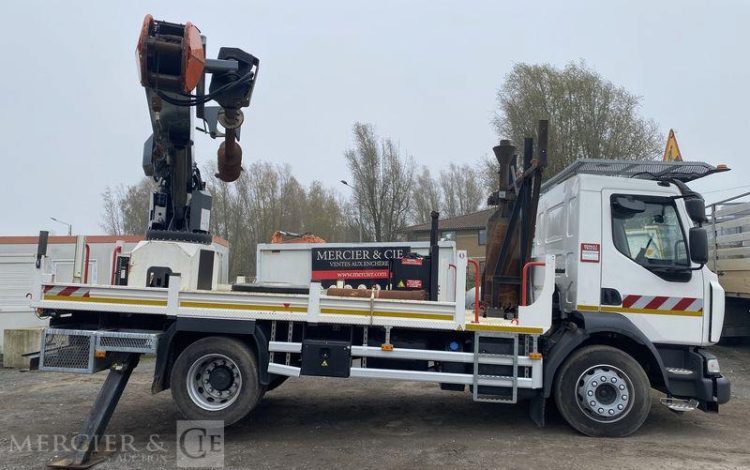 RENAULT CAMION FOREUSE + TARIERE GAMME D250 / DTI8 DIESEL – 4X2 – PTAC 13T BLANC FW-720-ZL