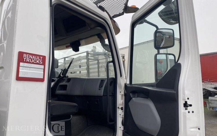 RENAULT CAMION FOREUSE + TARIERE GAMME D250 / DTI8 DIESEL – 4X2 – PTAC 13T BLANC FW-720-ZL