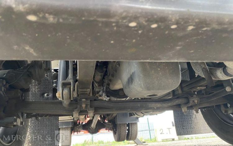 RENAULT CAMION FOREUSE + TARIERE GAMME D250 / DTI8 DIESEL – 4X2 – PTAC 13T BLANC FW-720-ZL