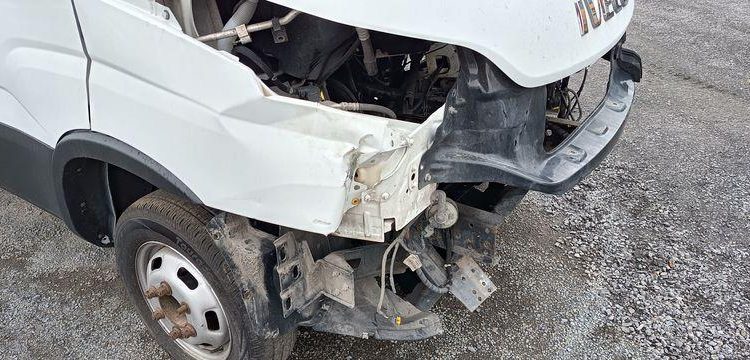 IVECO DAILY 6 CHASSIS CABINE PHASE 3 35C16 3,0D 16V 160CV AVEC CAISSE ET HAYON DIESEL BLANC GC-161-HL