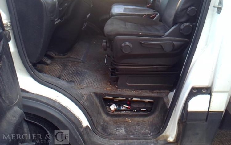 IVECO 35-160 CAISSE HAYON FRIGO BLANC GD-603-MJ