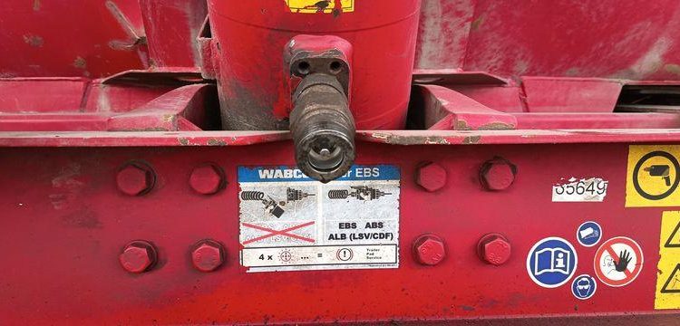 STAS BENNE A FERRAILLE 60M3 3 ESSIEUX SUSPENSIONS AIR  GF-757-WX