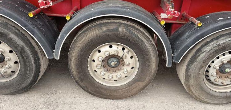 STAS BENNE A FERRAILLE 60M3 3 ESSIEUX SUSPENSIONS AIR  GF-757-WX