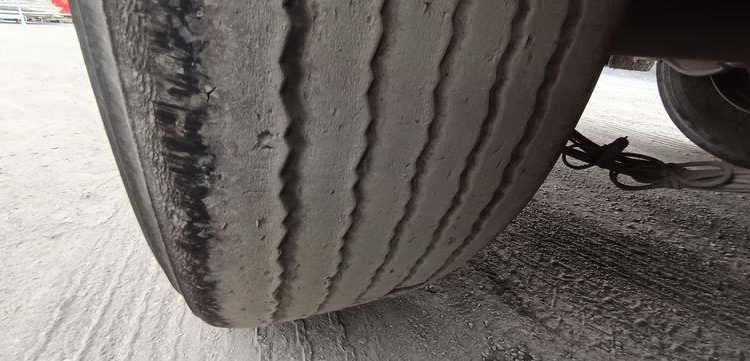 STAS BENNE A FERRAILLE 60M3 3 ESSIEUX SUSPENSIONS AIR  GF-757-WX