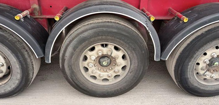 STAS BENNE A FERRAILLE 60M3 3 ESSIEUX SUSPENSIONS AIR  GF-757-WX