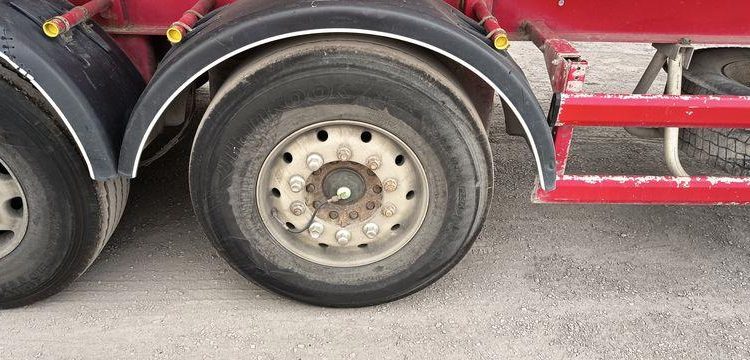 STAS BENNE A FERRAILLE 60M3 3 ESSIEUX SUSPENSIONS AIR  GF-757-WX
