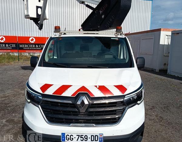 RENAULT TRAFFIC AVEC NACELLE KLUBB/KL21B – 9 M  DIESEL – 659 HEURES – 99031 KMS BLANC GG-759-DD