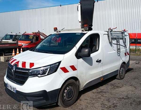 RENAULT TRAFFIC AVEC NACELLE KLUBB/KL21B – 9 M  DIESEL – 659 HEURES – 99031 KMS BLANC GG-759-DD