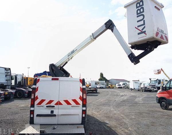 RENAULT TRAFFIC AVEC NACELLE KLUBB/KL21B – 9 M  DIESEL – 659 HEURES – 99031 KMS BLANC GG-759-DD