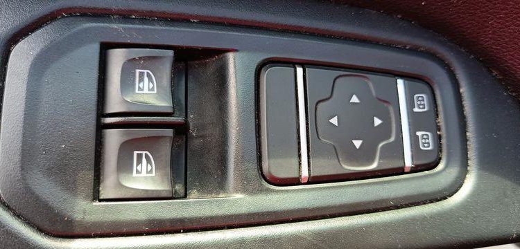 RENAULT TRAFFIC AVEC NACELLE KLUBB/KL21B – 9 M  DIESEL – 659 HEURES – 99031 KMS BLANC GG-759-DD