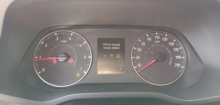 RENAULT TRAFFIC AVEC NACELLE KLUBB/KL21B – 9 M  DIESEL – 659 HEURES – 99031 KMS BLANC GG-759-DD