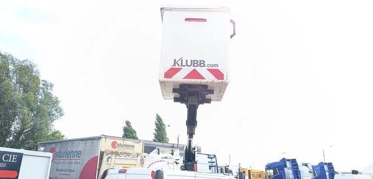 RENAULT TRAFFIC AVEC NACELLE KLUBB/KL21B – 9 M  DIESEL – 659 HEURES – 99031 KMS BLANC GG-759-DD