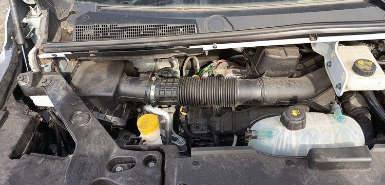 RENAULT TRAFFIC AVEC NACELLE KLUBB/KL21B – 9 M  DIESEL – 659 HEURES – 99031 KMS BLANC GG-759-DD