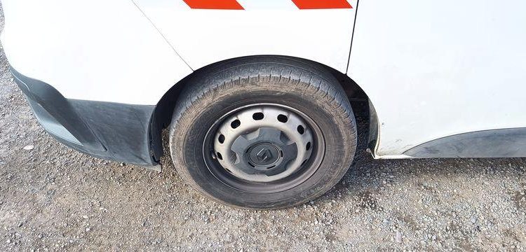 RENAULT TRAFFIC AVEC NACELLE KLUBB/KL21B – 9 M  DIESEL – 659 HEURES – 99031 KMS BLANC GG-759-DD