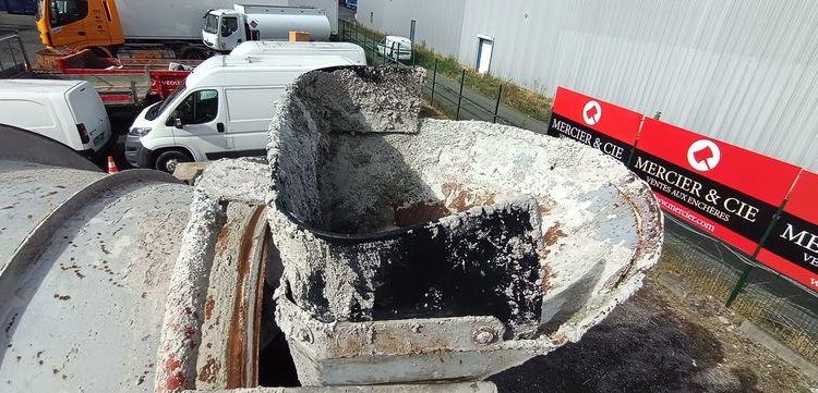 DEBUF SEMI BETONNIERE BM 12-36-2 2 ESSIEUX – PTAC 36 TONNES – ANNEE 2012  GK-847-FJ