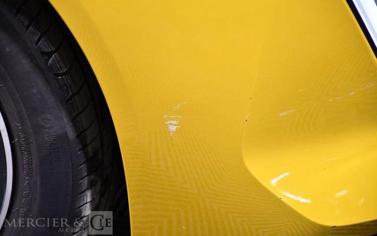 PEUGEOT 208 1.2 PURETECH 75ch STYLE JAUNE GR-066-ZF