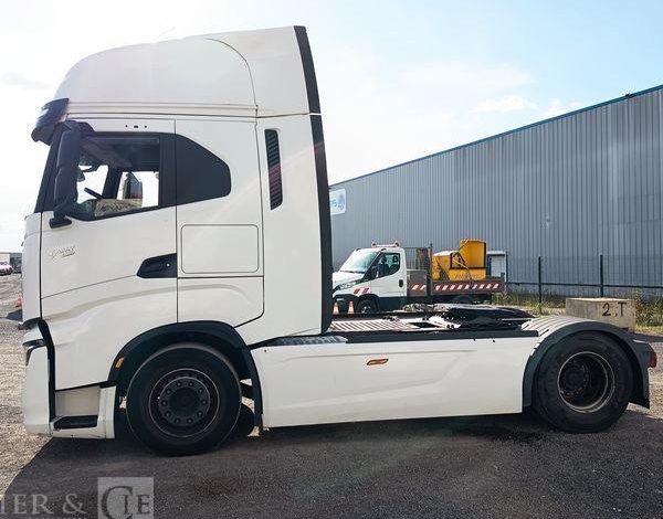 IVECO S WAY AS44S 480 CH – PTRA : 44 TONNES – DIESEL – 132116 KMS – ANNEE 2021 BLANC GR-311-WB