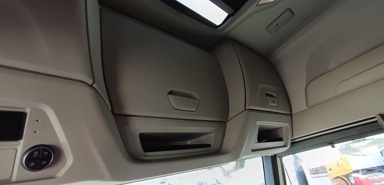 IVECO S WAY AS44S 480 CH – PTRA : 44 TONNES – DIESEL – 132116 KMS – ANNEE 2021 BLANC GR-311-WB