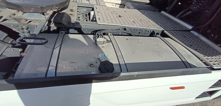 IVECO S WAY AS44S 480 CH – PTRA : 44 TONNES – DIESEL – 132116 KMS – ANNEE 2021 BLANC GR-311-WB