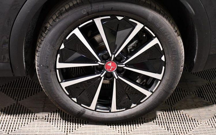 DS DS7 e-TENSE 225 PERFORMANCE LINE + EAT 4×2 GRIS GW-421-YW