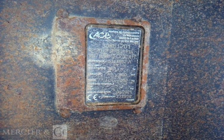 TAKEUCHI MINI PELLE TB 370  6T710 3308H AN2021 GRIS 1054