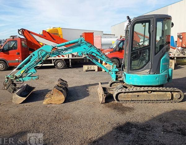 KOBELCO MINIPELLE SK26SR-7 SUR CHENILLE DIESEL 2,6 TONNES  – 296 HEURES – ANNEE 2023  5016