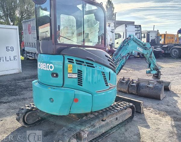 KOBELCO MINIPELLE SK26SR-7 SUR CHENILLE DIESEL 2,6 TONNES  – 296 HEURES – ANNEE 2023  5016