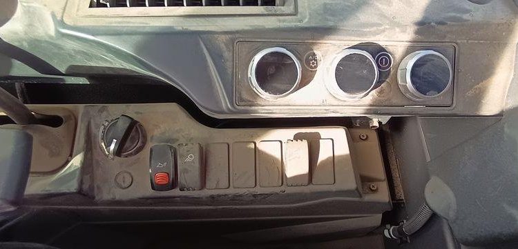 KOBELCO MINIPELLE SK26SR-7 SUR CHENILLE DIESEL 2,6 TONNES  – 296 HEURES – ANNEE 2023  5016