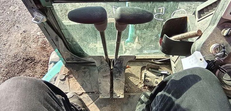 KOBELCO MINIPELLE SK26SR-7 SUR CHENILLE DIESEL 2,6 TONNES  – 296 HEURES – ANNEE 2023  5016