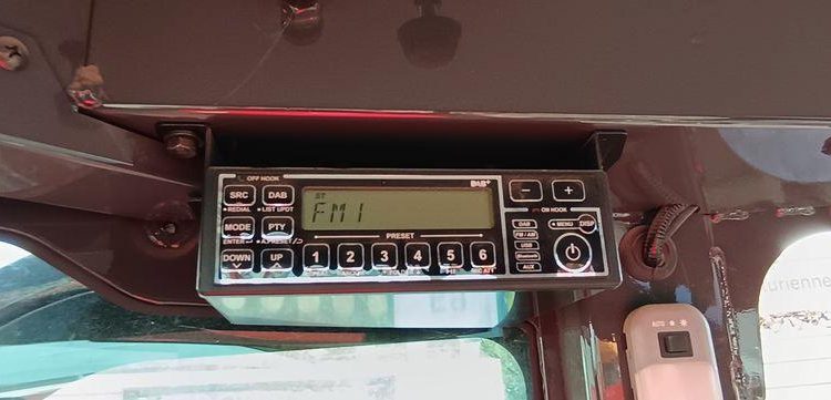 KOBELCO MINIPELLE SK26SR-7 SUR CHENILLE DIESEL 2,6 TONNES  – 296 HEURES – ANNEE 2023  5016