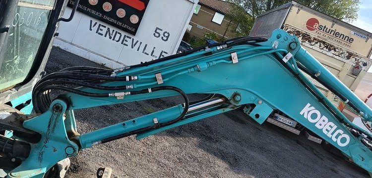 KOBELCO MINIPELLE SK26SR-7 SUR CHENILLE DIESEL 2,6 TONNES  – 296 HEURES – ANNEE 2023  5016