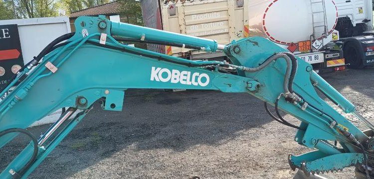 KOBELCO MINIPELLE SK26SR-7 SUR CHENILLE DIESEL 2,6 TONNES  – 296 HEURES – ANNEE 2023  5016