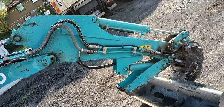 KOBELCO MINIPELLE SK26SR-7 SUR CHENILLE DIESEL 2,6 TONNES  – 296 HEURES – ANNEE 2023  5016