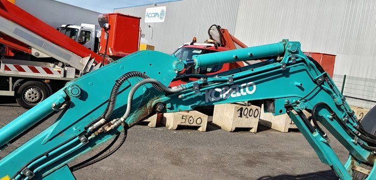 KOBELCO MINIPELLE SK26SR-7 SUR CHENILLE DIESEL 2,6 TONNES  – 296 HEURES – ANNEE 2023  5016