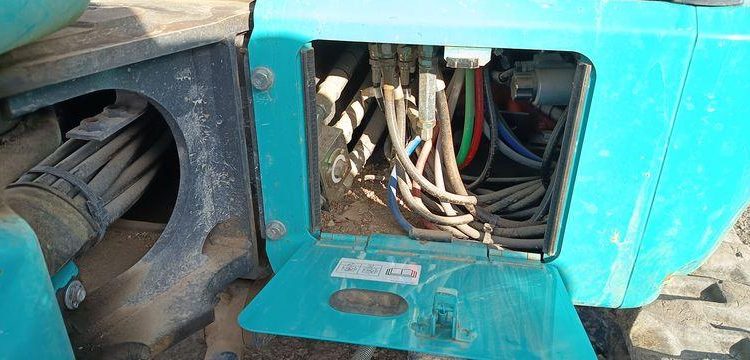 KOBELCO MINIPELLE SK26SR-7 SUR CHENILLE DIESEL 2,6 TONNES  – 296 HEURES – ANNEE 2023  5016