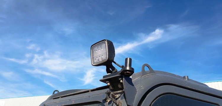 KOBELCO MINIPELLE SK26SR-7 SUR CHENILLE DIESEL 2,6 TONNES  – 296 HEURES – ANNEE 2023  5016