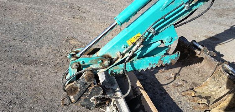 KOBELCO MINIPELLE SK26SR-7 SUR CHENILLE DIESEL 2,6 TONNES  – 296 HEURES – ANNEE 2023  5016