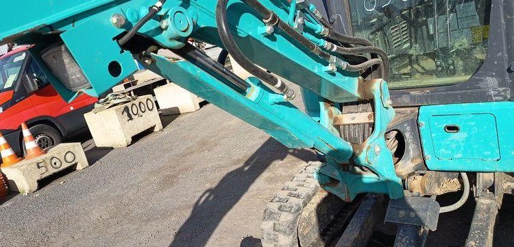 KOBELCO MINIPELLE SK26SR-7 SUR CHENILLE DIESEL 2,6 TONNES  – 296 HEURES – ANNEE 2023  5016