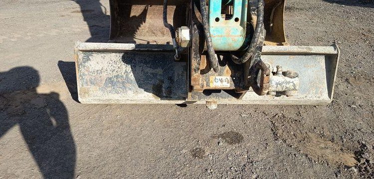 KOBELCO MINIPELLE SK26SR-7 SUR CHENILLE DIESEL 2,6 TONNES  – 296 HEURES – ANNEE 2023  5016