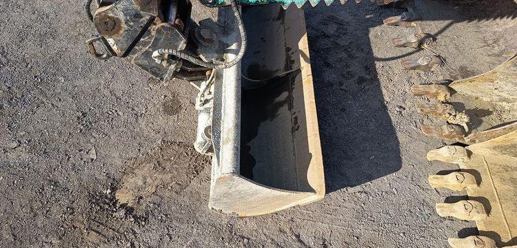 KOBELCO MINIPELLE SK26SR-7 SUR CHENILLE DIESEL 2,6 TONNES  – 296 HEURES – ANNEE 2023  5016