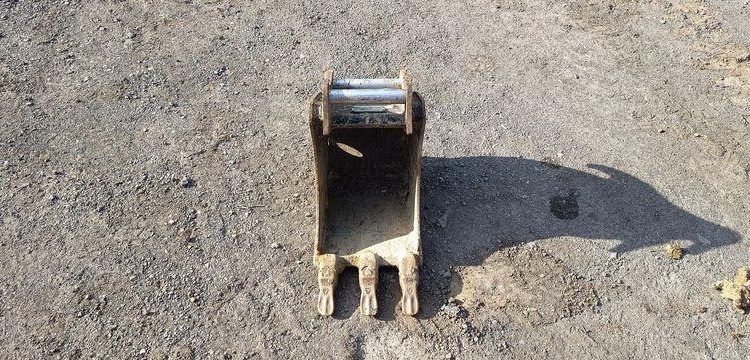 KOBELCO MINIPELLE SK26SR-7 SUR CHENILLE DIESEL 2,6 TONNES  – 296 HEURES – ANNEE 2023  5016