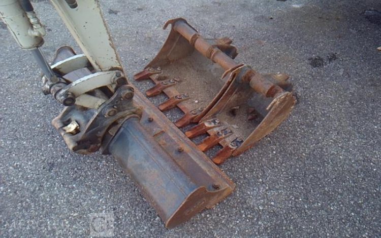 TAKEUCHI MINI PELLE TB 210R 1T150 927H AN2021  6500