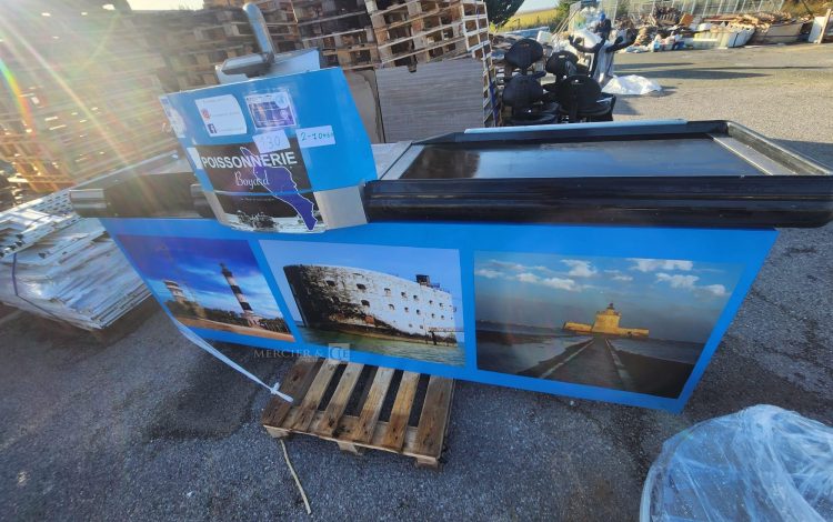 autre Comptoir de caisse professionnel de marque COP, équipé dun tapis roulant, écran  120