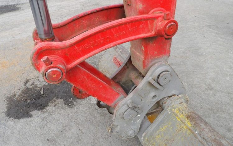 VOLVO ECR58  57071553