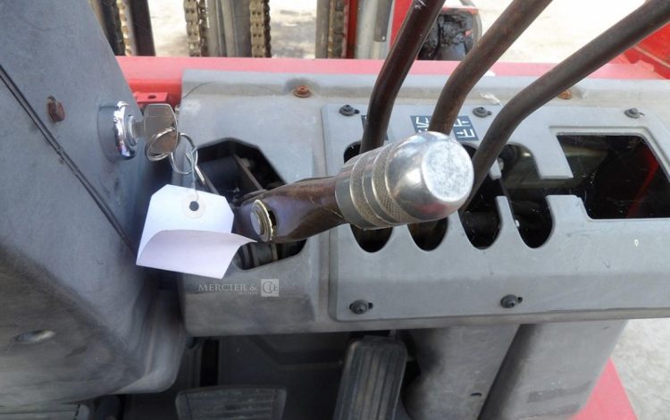 NISSAN UD02A25PO  50250254