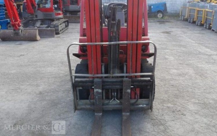 NISSAN UD02A25PO  50250254