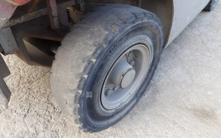 NISSAN UD02A25PO  50250254